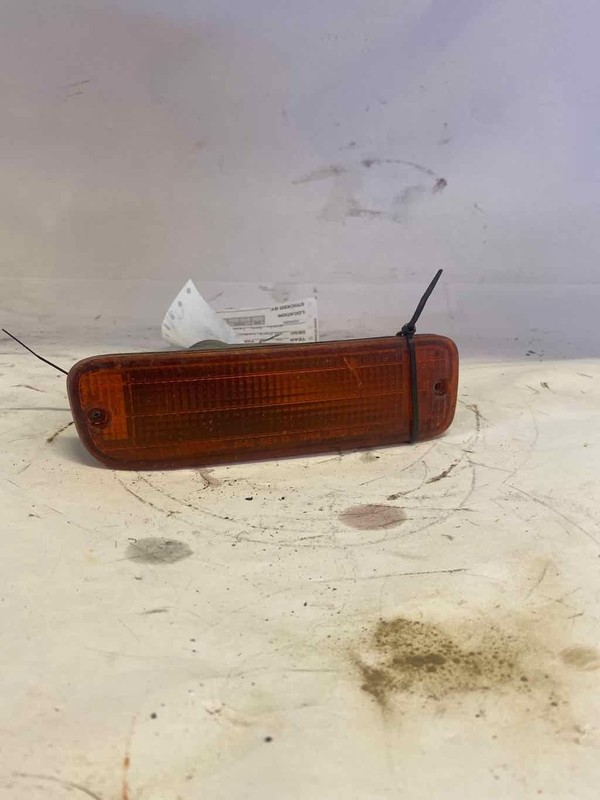 Fog/mark/park/turn Light/lamp TOYOTA TACOMA Right 95 96 97