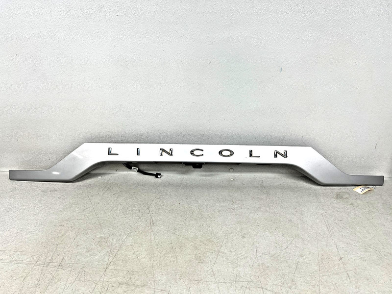 ⭐2015-2017 LINCOLN NAVIGATOR REAR TRUNK TAILGATE HATCH MOLDING TRIM OEM LOT2703