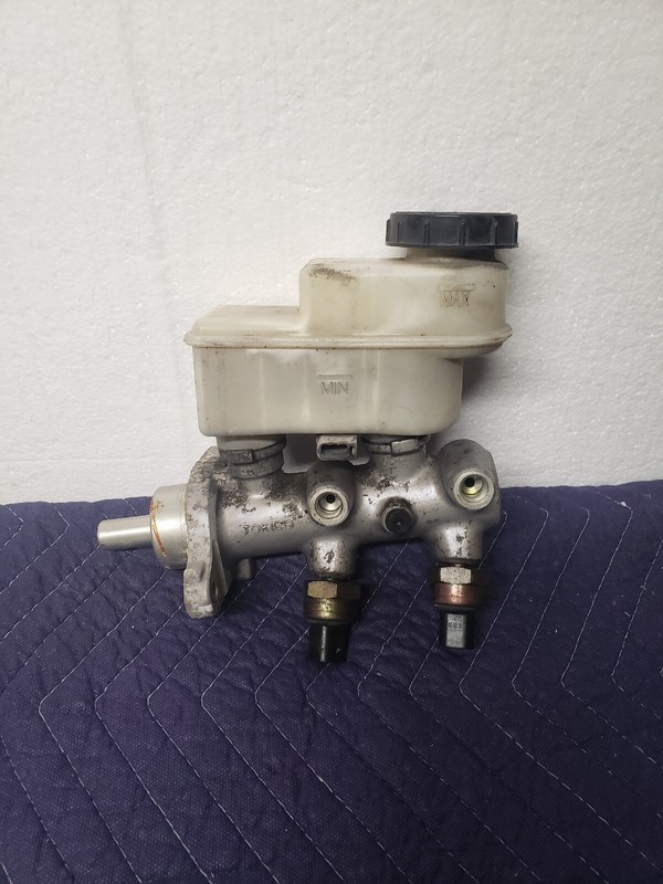 Brake Master Cylinder NISSAN ARMADA 04 05 06 07 08 09 10 11 12 13 14 15