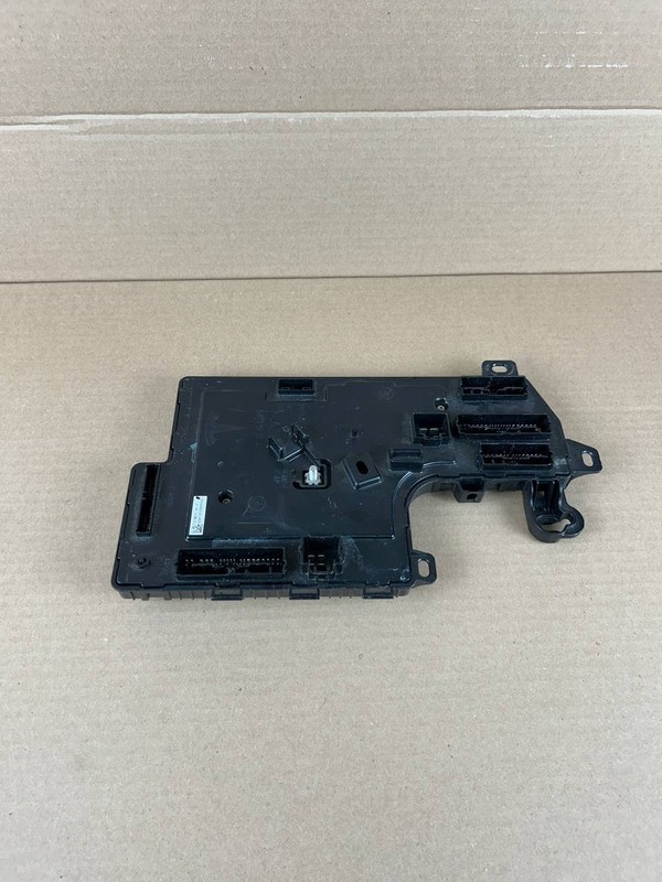 ✅ 17-23 Model 3 M3 Front Left Low Voltage Body Control Module Unit 1078673-00-F