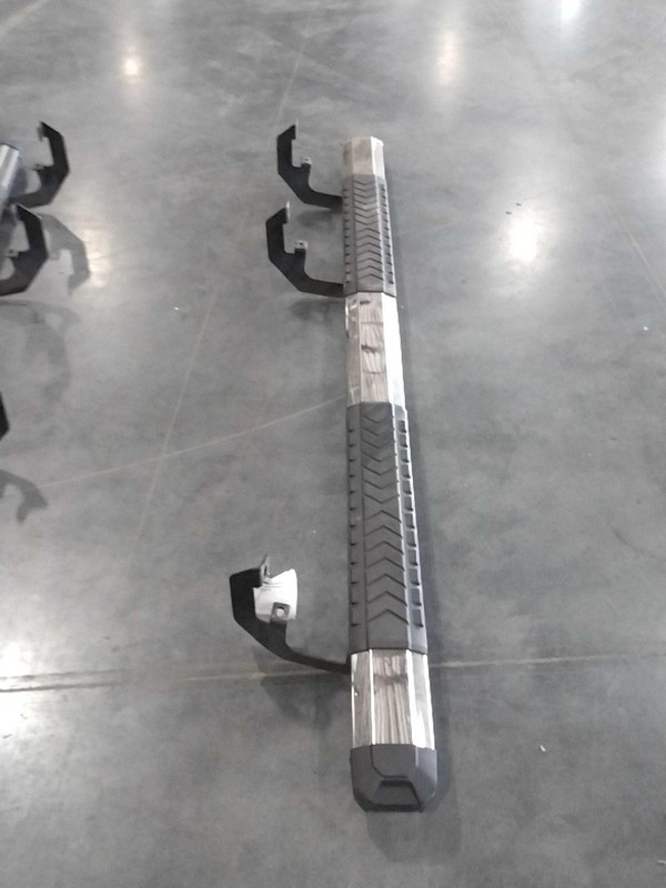 Used Running Board fits: 2020 Chevrolet Silverado 1500 pickupGrade A