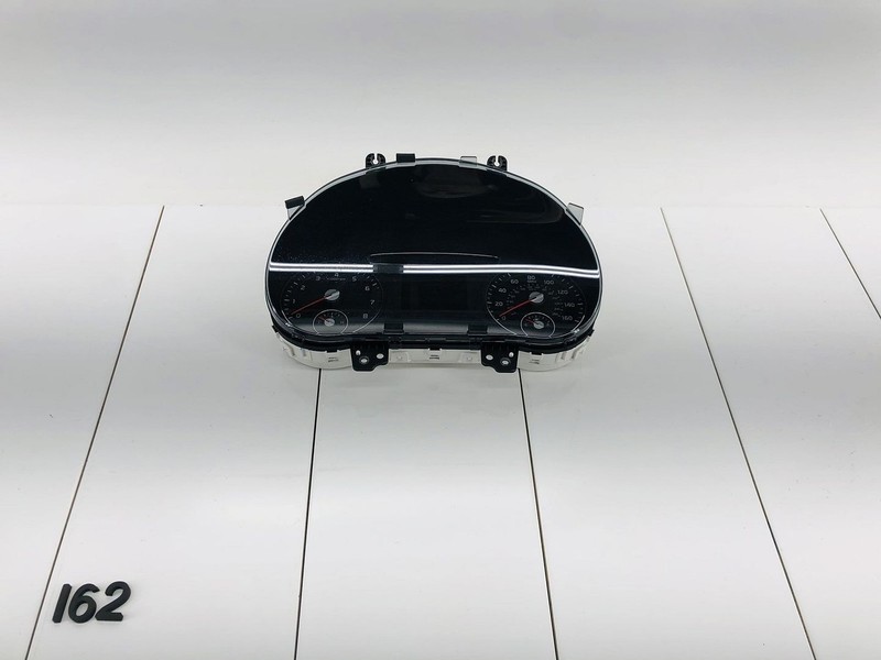 16-18 KIA SORENTO DASH DASHBOARD INSTRUMENT CLUSTER SPEEDOMETER OEM