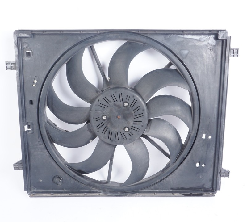2014 - 17 Maserati Ghibli Quattroporte Radiator Cooling Fan Shroud & Motor Assy