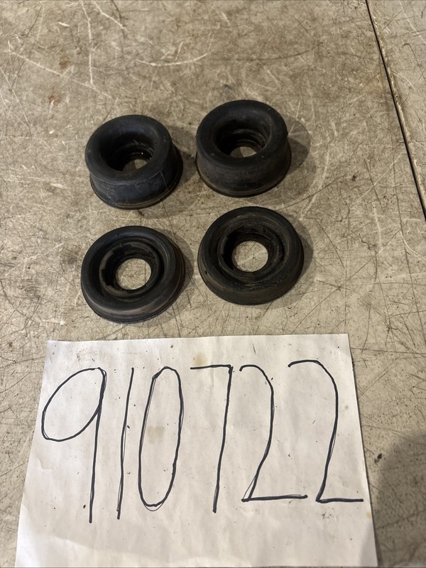 04-15 LEXUS RX350 RX450h FRONT SUBFRAME ENGINE CRADLE STOPPERS SET