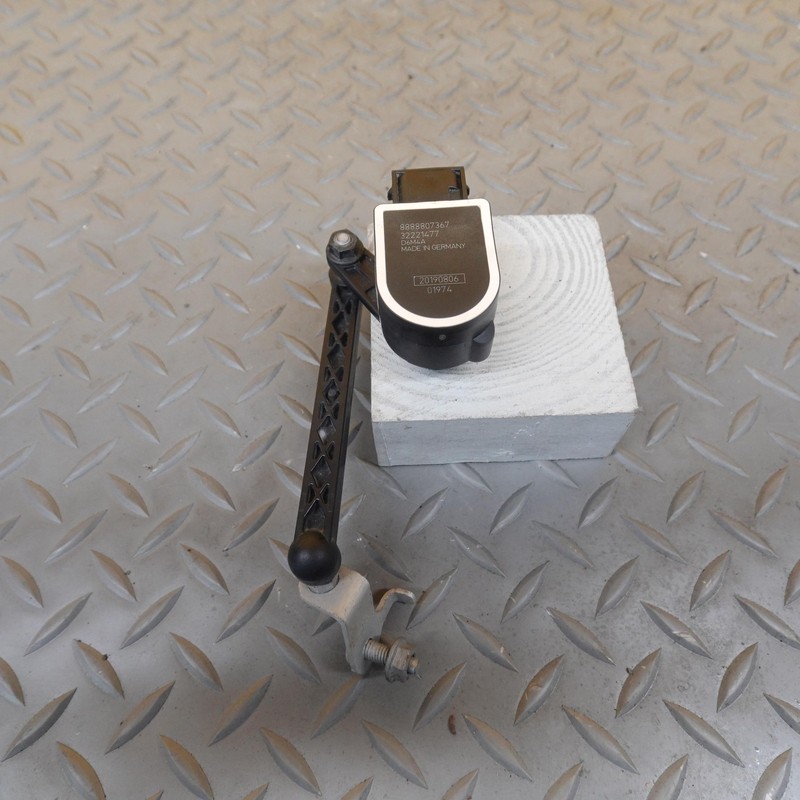 2019-2022 VOLVO XC40 FRONT LEFT SIDE SUSPENSION HEIGHT LEVEL SENSOR OEM 32221957