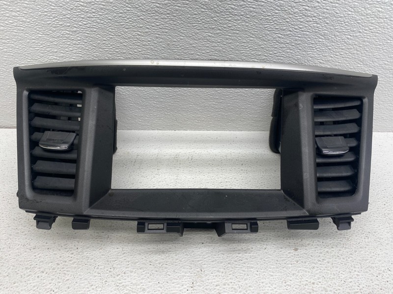 2016-2020 INFINITI QX60 FRONT CENTER DASH RADIO AC HEATER TRIM OEM LOT638