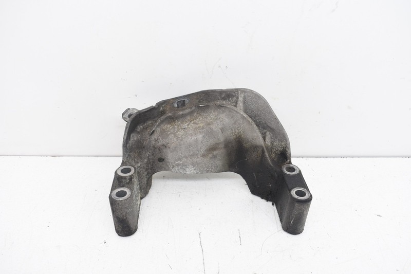 2006 Mini Cooper S R53Engine Mount Supporting Bracket OEM KW86
