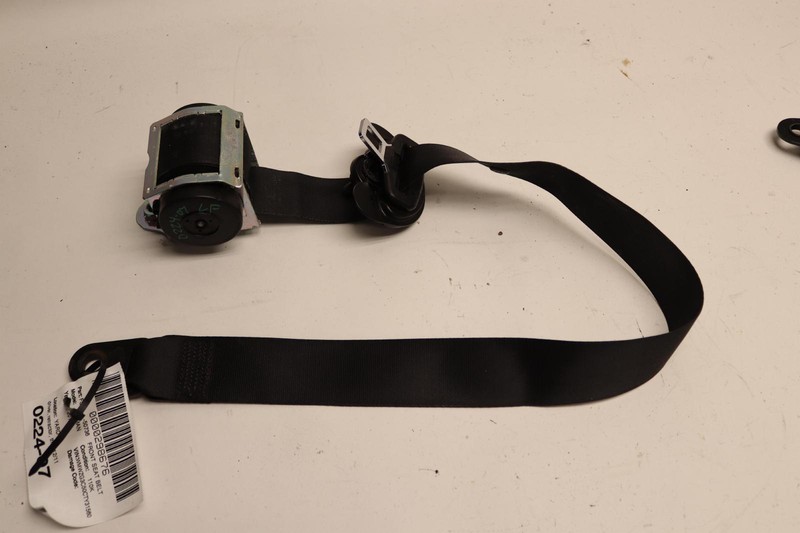 2010-2012 MINI COOPER CLUBMAN FRONT LEFT DRIVER SIDE SEAT BELT OEM
