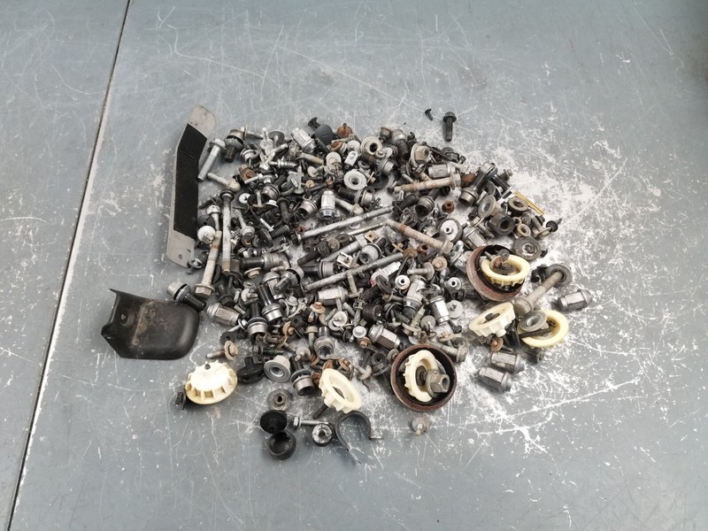 2008 Chevy Corvette C6 Misc Bolts / Hardware #2003 C3