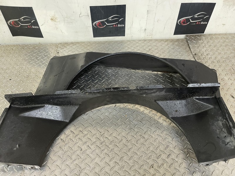 2001-2002 Chevrolet Silverado Sierra Loaded Radiator Shroud 6.6 Dmax LB7 Oem