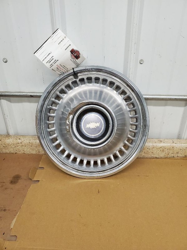 Wheel Cover HubCap Excluding Caprice Fits 71-72 CHEVROLET PASS. 292518
