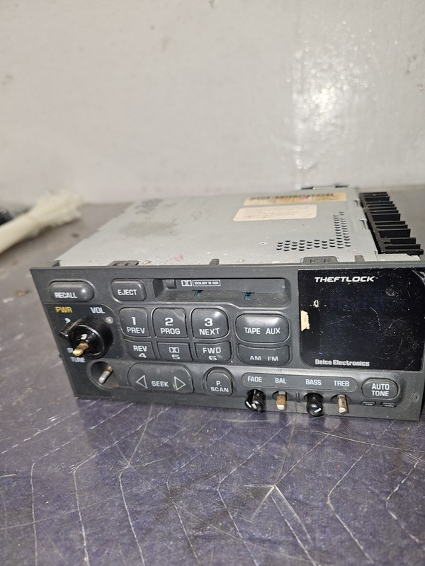 2002 Savana Radio