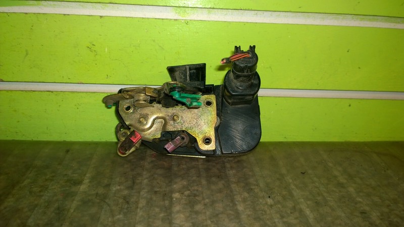 98 99 00 01 DODGE RAM 1500 2500 3500 RIGHT FRONT DOOR LOCK LATCH OEM 1549-8
