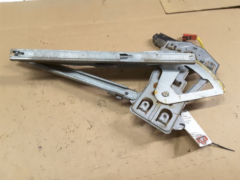 95 96 CIRRUS L. RE WINDOW REGULATOR 110713