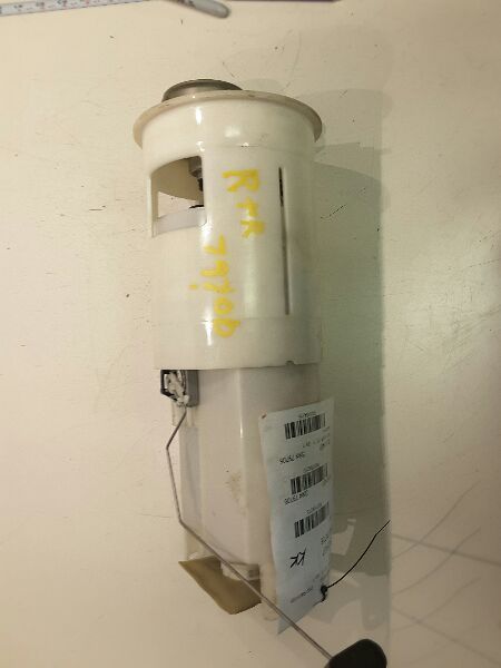 02 03 DODGE RAM 1500 PICKUP FUEL PUMP PUMP ASSEMBLY 6' 3 BOX 3.7L 154215