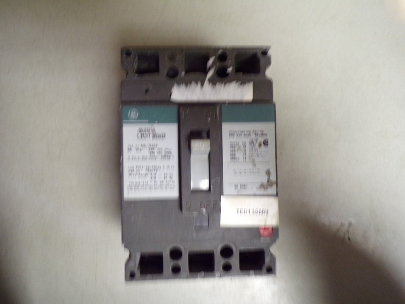 General Electric Industrial Circuit Breaker D525 306350 *FREE SHIPPING*