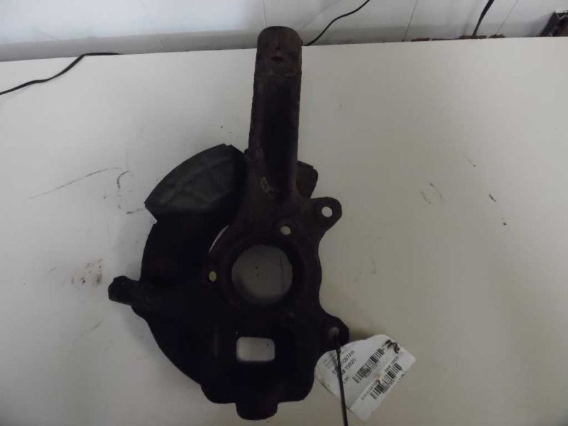 Passenger Front Spindle/Knuckle Knuckle Fits 97-99 FORD F250 PICKUP 70377