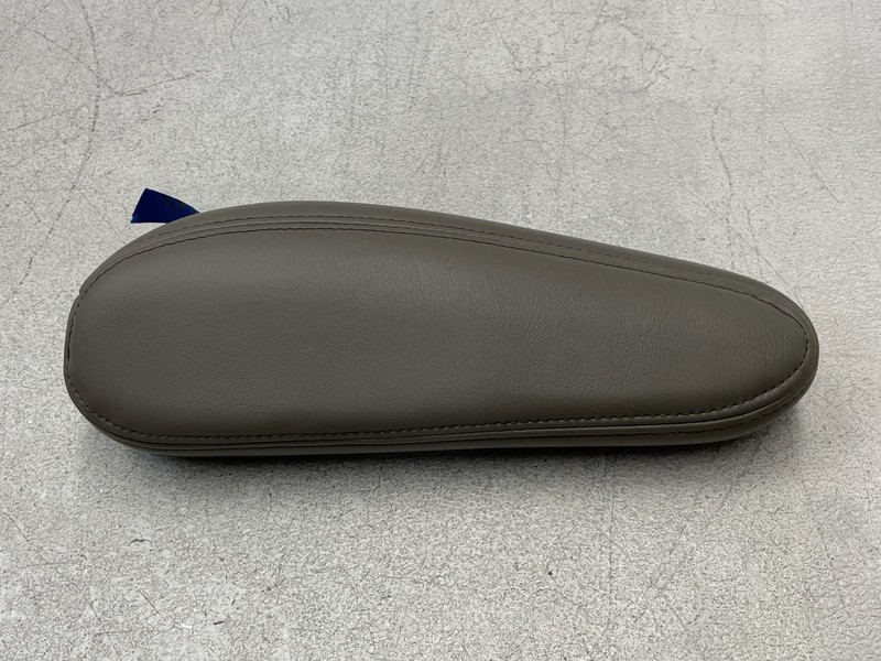 2003-2007 Hummer H2 Front Right Passenger Seat Armrest Arm Rest 1630 OEM