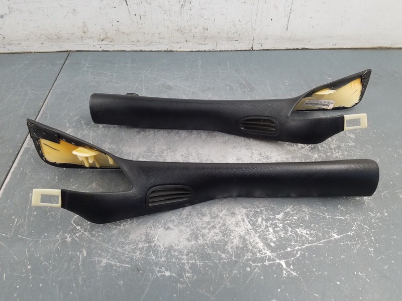 2008 Chevy Corvette C6 A Pillar Trim Panels #5025 VV8