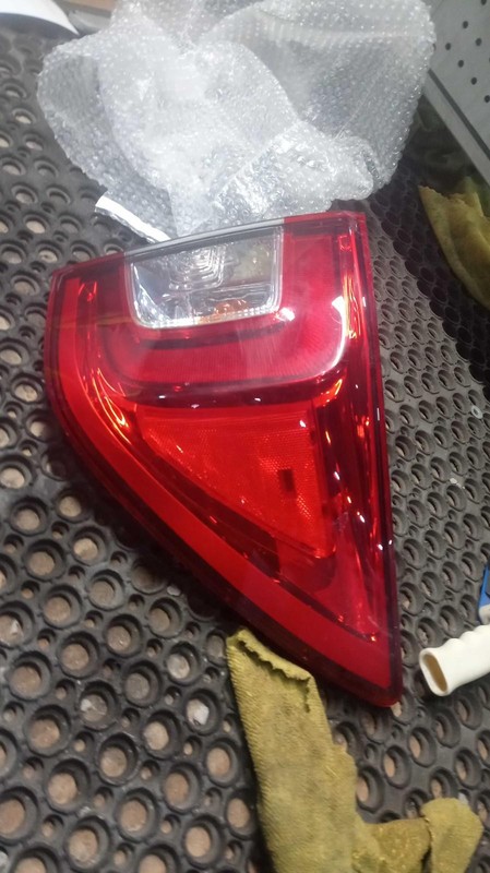 2019 Honda Passport Right Tail Light Assembly Blue OEM 706762 Used 135K Miles
