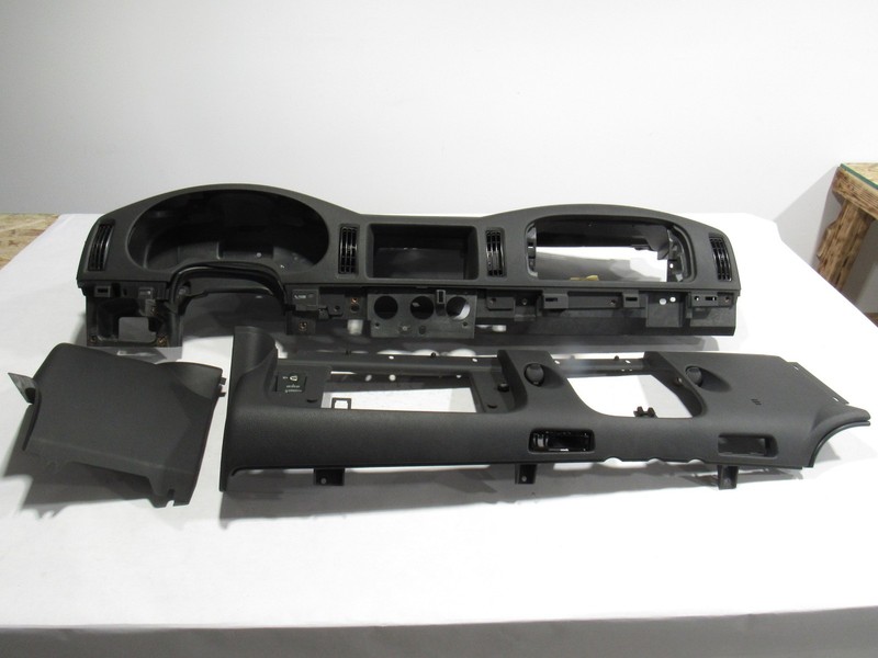 03-06 Chevrolet SSR LS 2005 Dash Dashboard Instrument Trim Cover Panel ;:Y