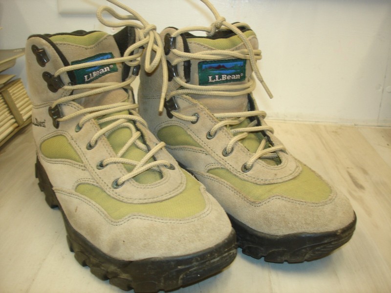 LL Bean Women's Hiking Shoe - Size 9 1/2Medium - Brown - Stock OHR88