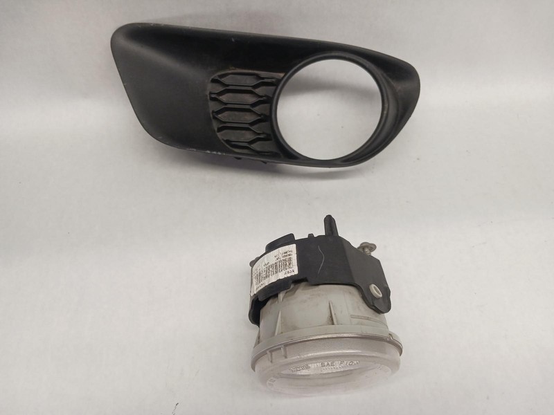 10-'20 DODGE CARAVAN Right Passenger Front Lamp Fog OEM Grade B