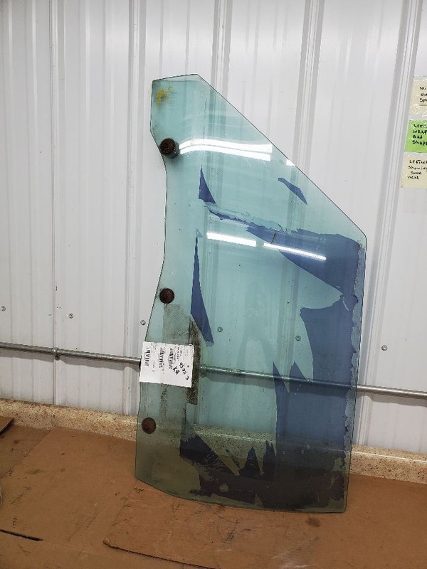 Driver Left Front Door Glass 2 Door Fits 74-76 CHEVROLET PASS. 289292