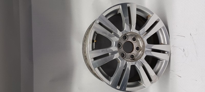 10-'16 CADILLAC SRX Wheel 18x8 bright finish OEM Grade B