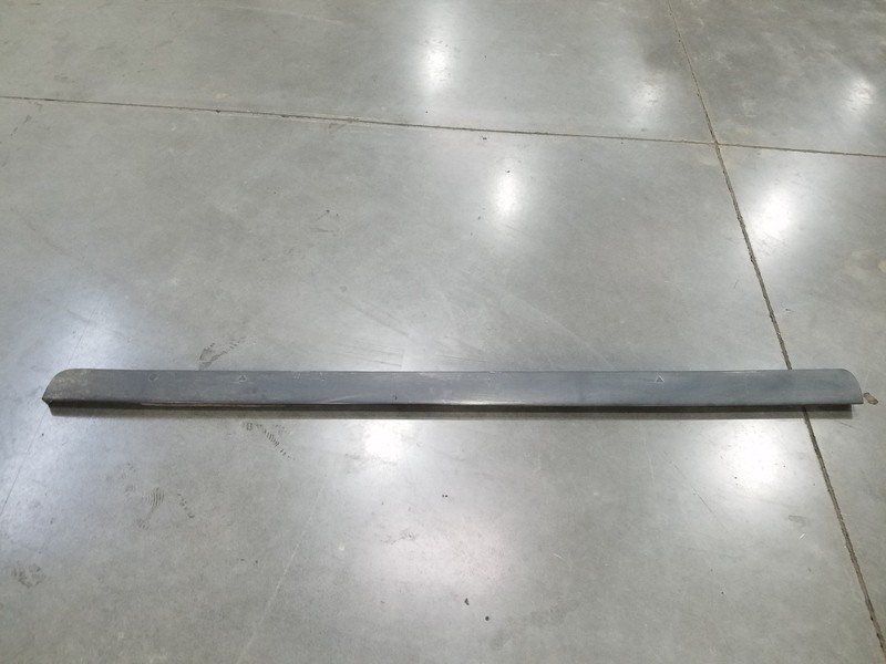 2003 03 04 Mercury Marauder Right Side Skirt Rocker Panel #6869 H6