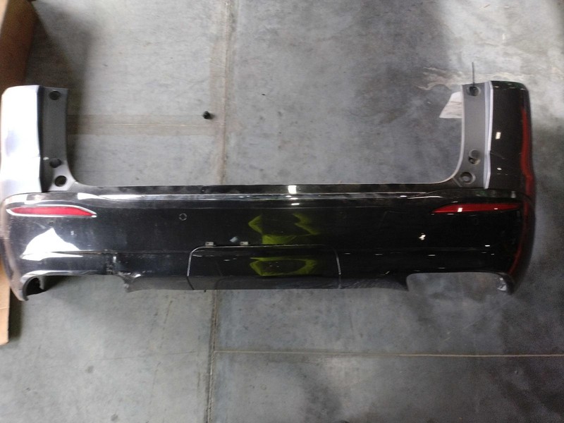 2018 Buick Enclave Grey Rear Bumper Assembly OEM 23335546 95000 Miles