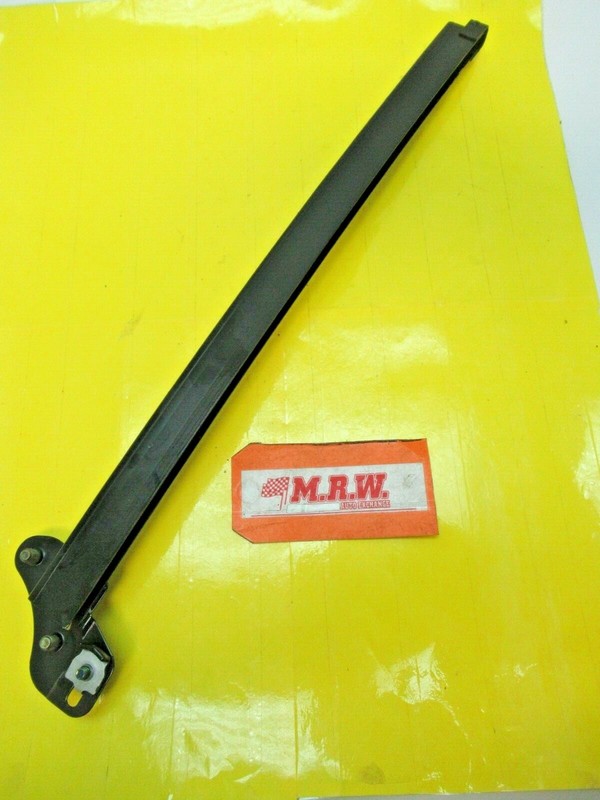 DOOR GLASS WINDOW TRACK FRONT RIGHT RF R FORWARD for 05-09 LEGACY OUTBACK WAGON