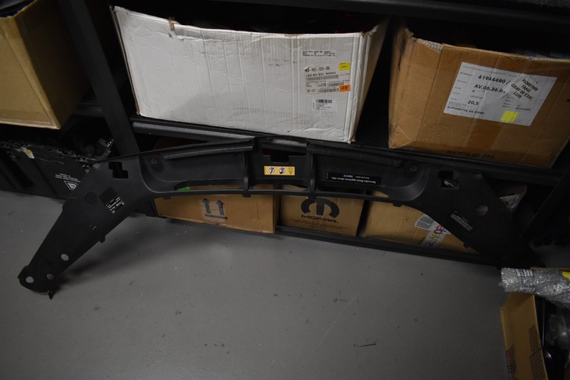 2017-2019 MERCEDES BENZ GLS450 4MATIC UPPER COVER FACTORY OEM