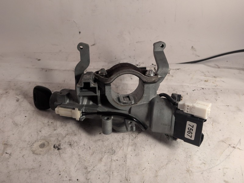 Ignition Switch Fits 2002 2003 2004 2005 2006 2007 SUZUKI AERIO OEM key cylinder