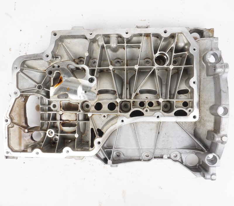 2017 - 2023 Audi A4 A5 A6 A7 Q5 Q7 2.0L OEM Engine Oil Pan Upper