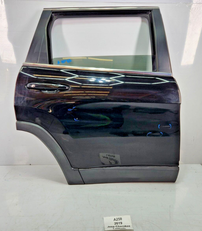 ✅ 14-23 OEM Jeep Cherokee Latitude Rear Right Passenger Door Shell Panel Black*
