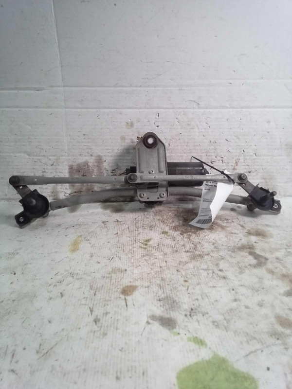 2016 KIA Sportage Wiper Motor OEM 981103W000 Used 114k Miles Blue