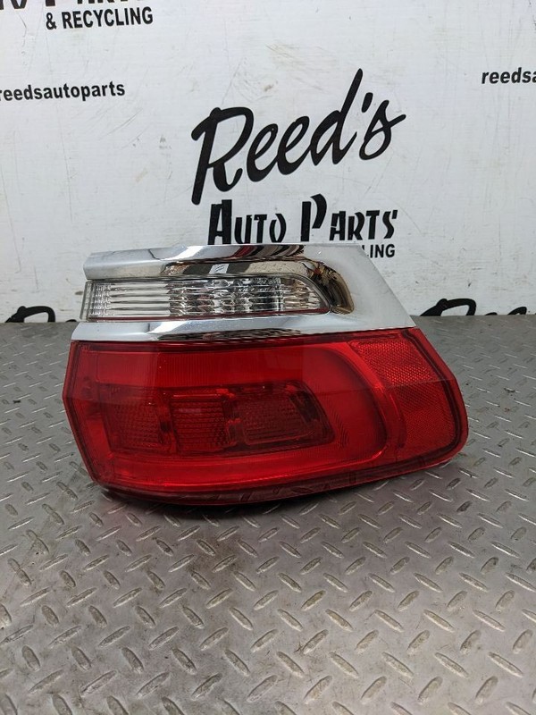 Driver Tail Light Wk Body VIN E Or F 6th Digit Fits 15-21 GRAND CHEROKEE 1070126