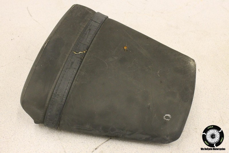 2000 YAMAHA YZF R 6 L REAR PASSENGER SEAT ASSEMBLY OEM 00 YZFR6