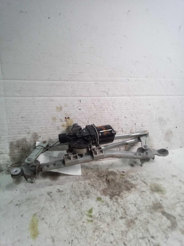 2019 Hyundai Accent Wiper Motor OEM 98110G2000 Silver 104k Miles