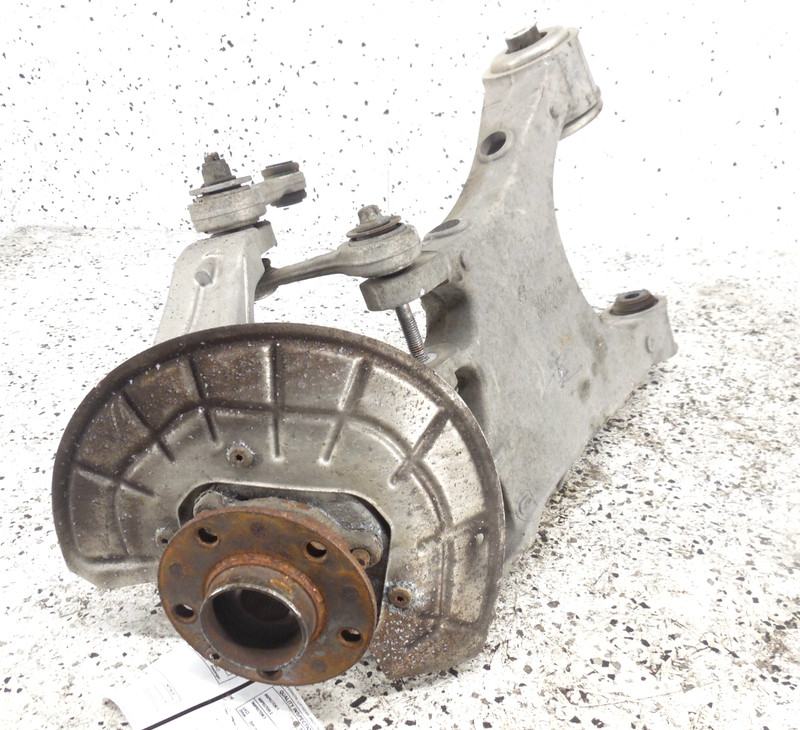 2019 19 Alfa Romeo Giulia Rear Spindle Knuckle Hub Control Arm Pass Right OEM