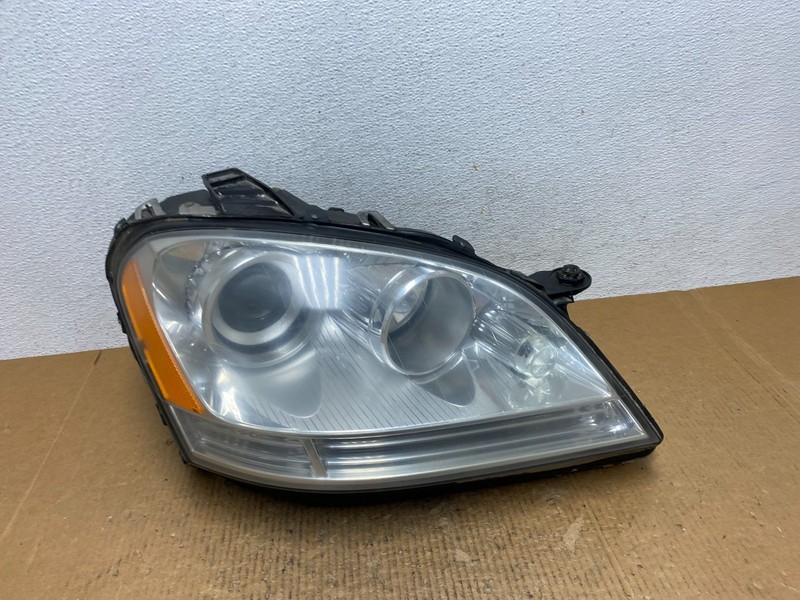 Halogen 2006-2009 Mercedes-Benz ML Class Right Passenger Headlight AE1623 DW