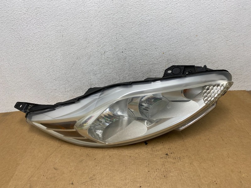 2011 2012 2013 Ford Fiesta Right Passenger RH Halogen Headlight Oem AE3234 DW