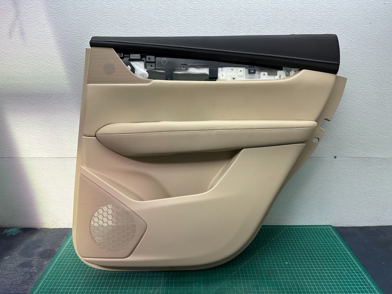 17-19 Cadillac XT5 - REAR RIGHT PASSENGER SIDE INTERIOR DOOR PANEL TRIM OEM