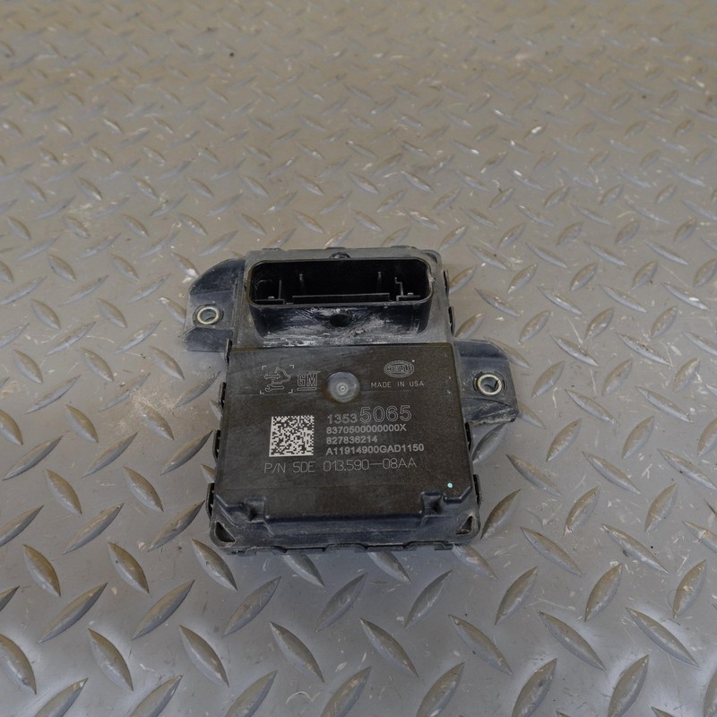 2019-2020 GMC SIERRA 1500 Trailer Lamp Control Module OEM 13535065 13524896