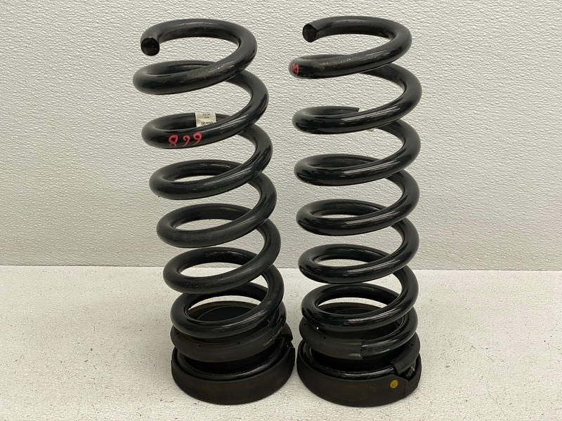 2017-2020 JAGUAR F-PACE REAR LEFT & RIGHT COIL SPRING SET OEM LOT668