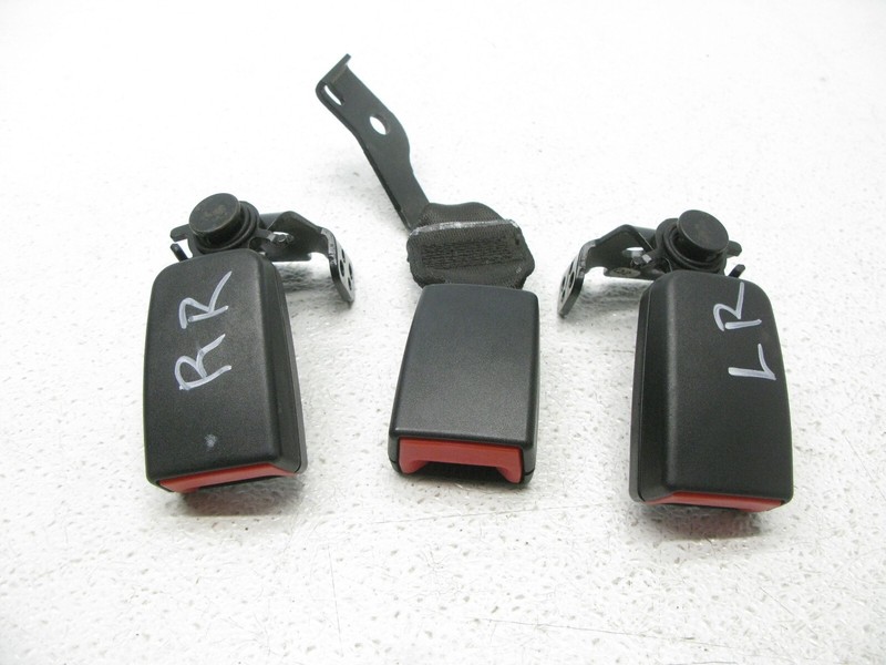 10-16 MERCEDES W212 E350 E63 AMG SEDAN SEAT BELT BUCKLE REAR SET OEM 121423B