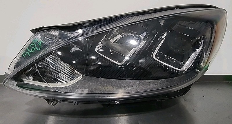 2020 Thru 2022 Ford Escape Left Side LH Halogen Headlight | LJ6B13W030AH OEM
