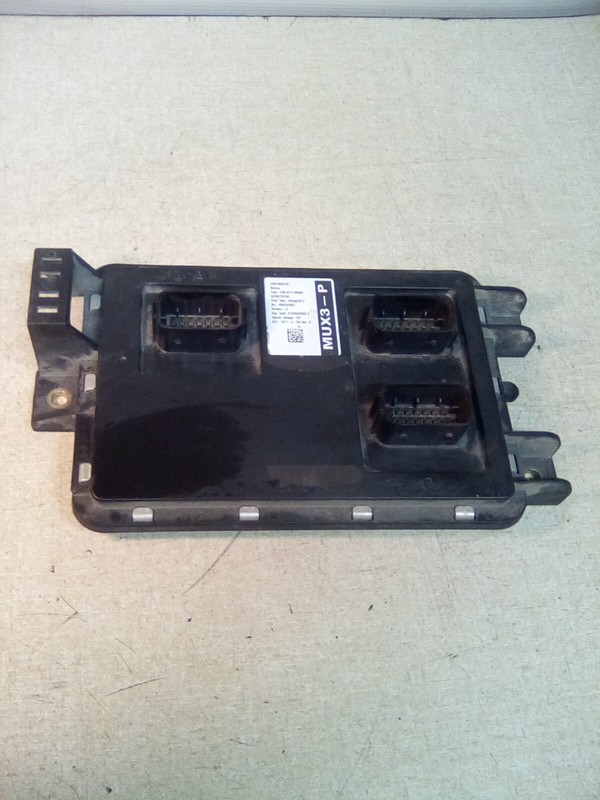Continental Q21-1077-3-103 Chassis Control Module MUX3-P