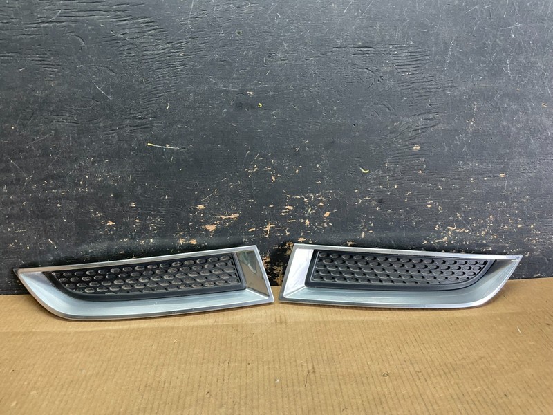 2013 2014 2015 GMC Acadia Front Left+Right Set Grille Bezel Bumper Oem AA9203 DG